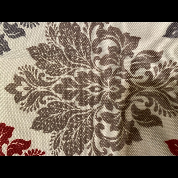 Curtains - Picture 4 of 6